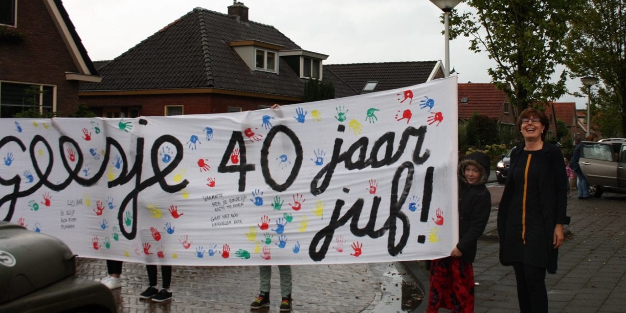 Juf Geesje viert 40-jarig jubileum op basisschool De Oosterbrink